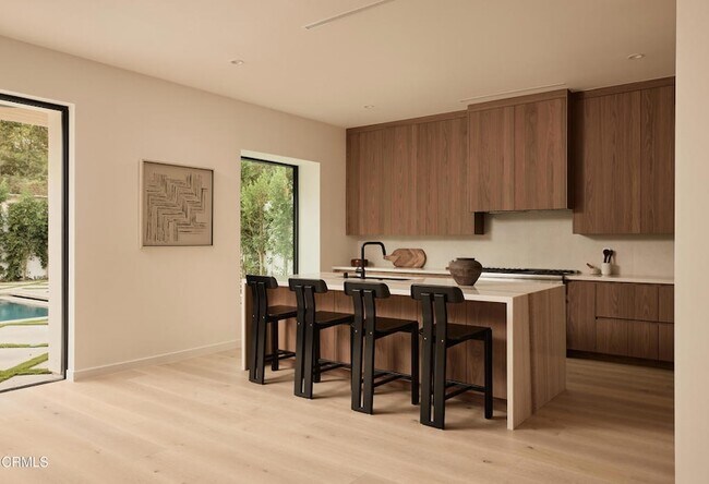 Building Photo - 11638 Kling St