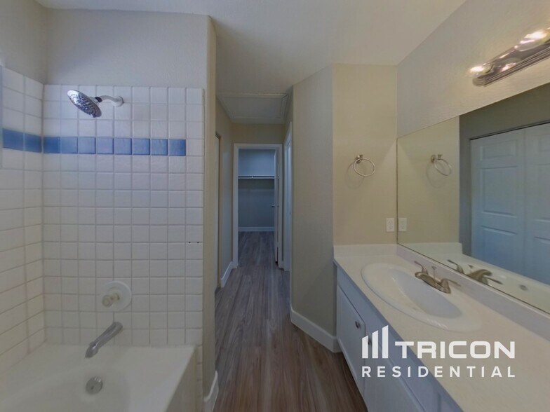 Building Photo - 1117 N Rainbow Meadows Dr