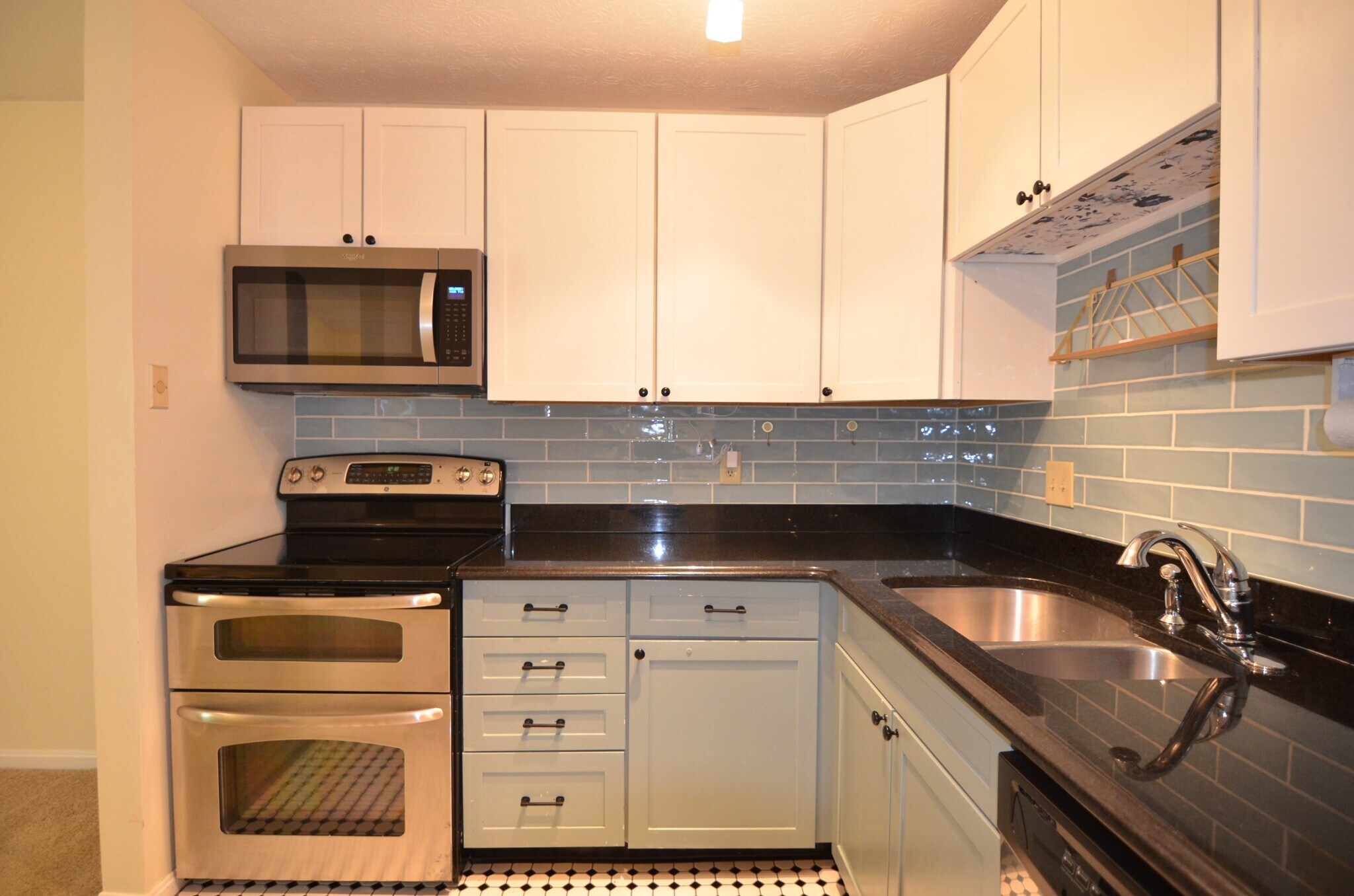 Building Photo - 6355 Corbly Rd