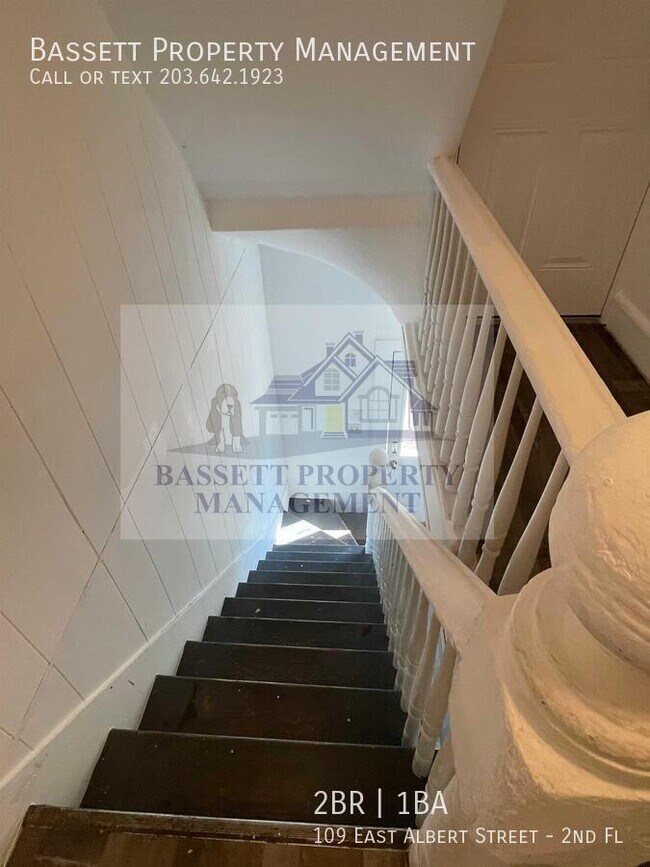 Building Photo - 109 E Albert St