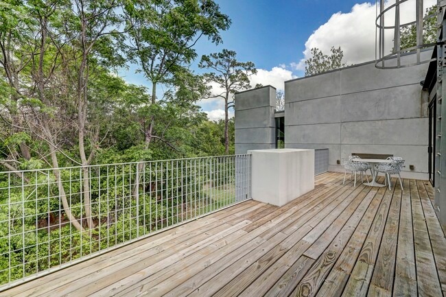 Building Photo - 5111 Bayou Timber Ln