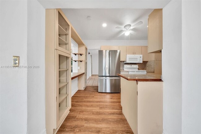 Building Photo - 1624 NE 175th St