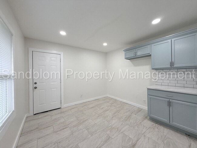 Building Photo - For Lease | Midtown Tulsa | Available Now!