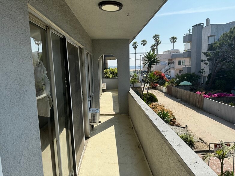 Building Photo - 20 29th Ave