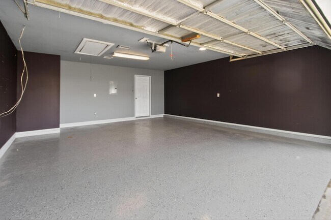 Building Photo - 4799 Coronado Cir
