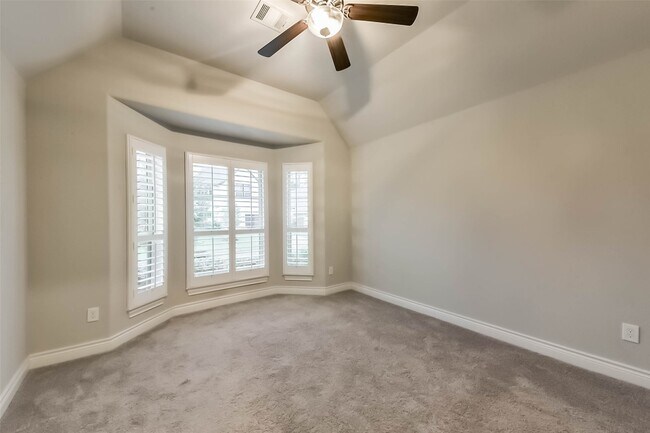 Building Photo - 21825 Enchanted Rock Dr N