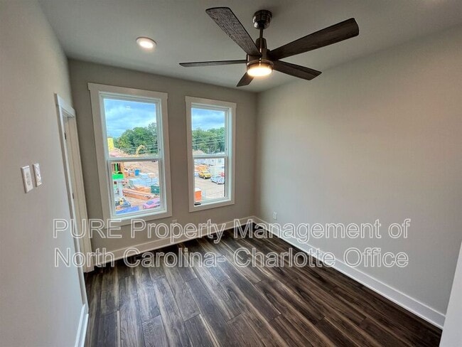Building Photo - 611 W Tremont Ave