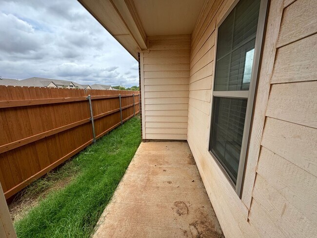 Building Photo - Cooper ISD- Luxury Duplex in Southwest Lub...