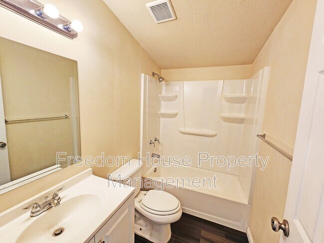 Building Photo - 1270 Landmark Ave