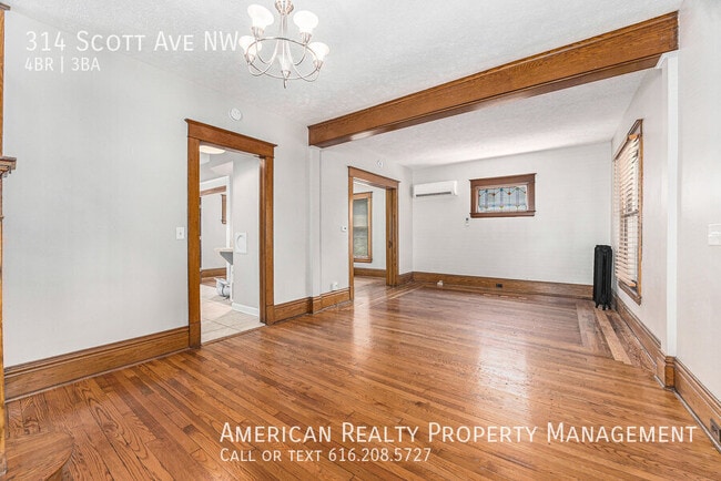 Building Photo - 314 Scott Ave NW