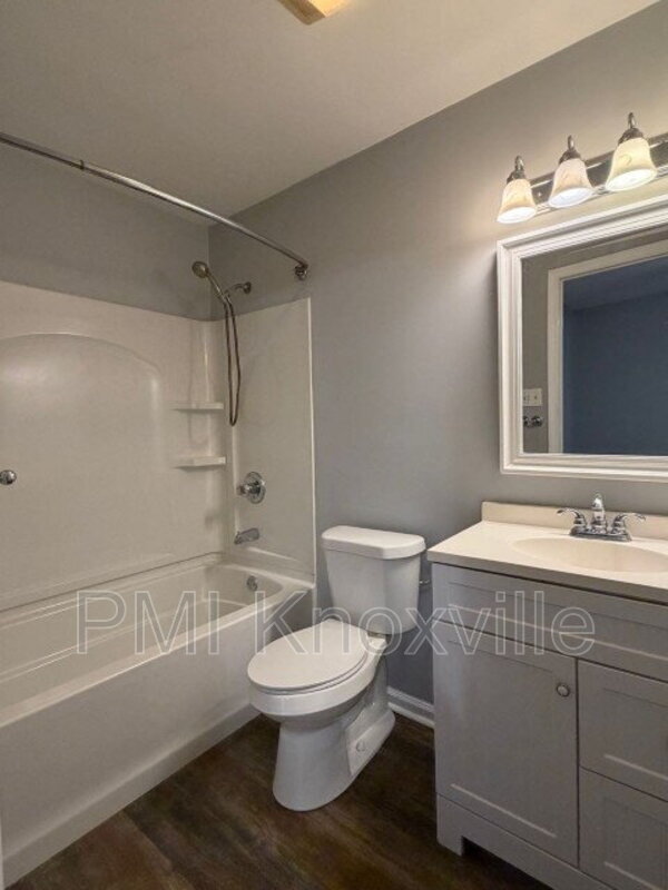 Building Photo - 4136 Larigo Dr