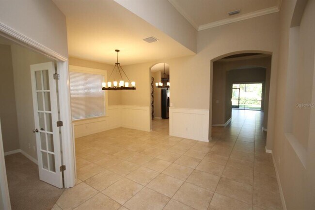 Building Photo - 8827 Sentiero Dr