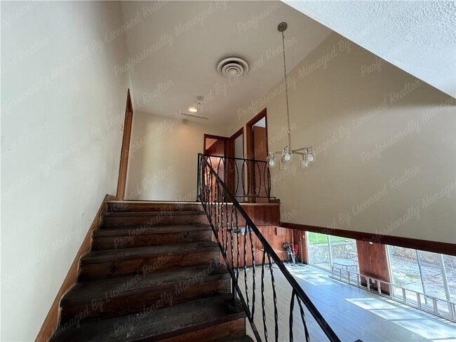 Building Photo - 3776 Dorset Dr