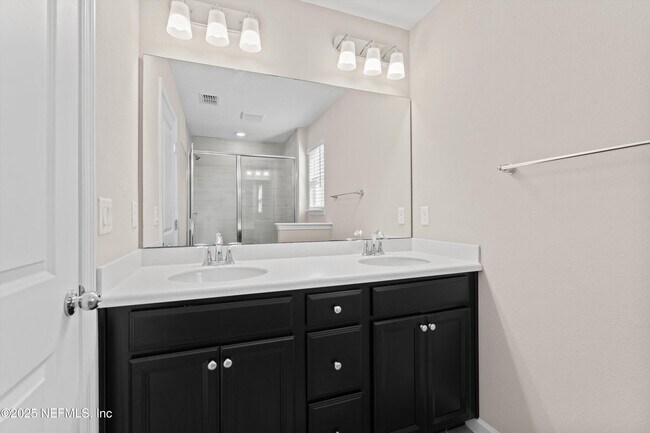 Building Photo - 1180 Beach Dune Dr