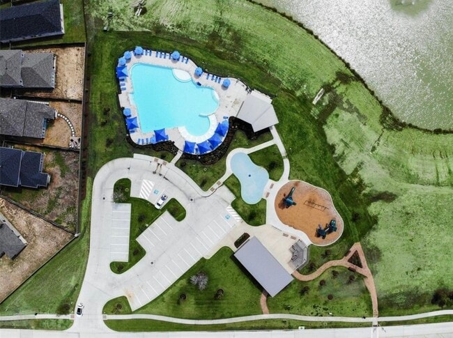 Building Photo - 14333 Tawny St