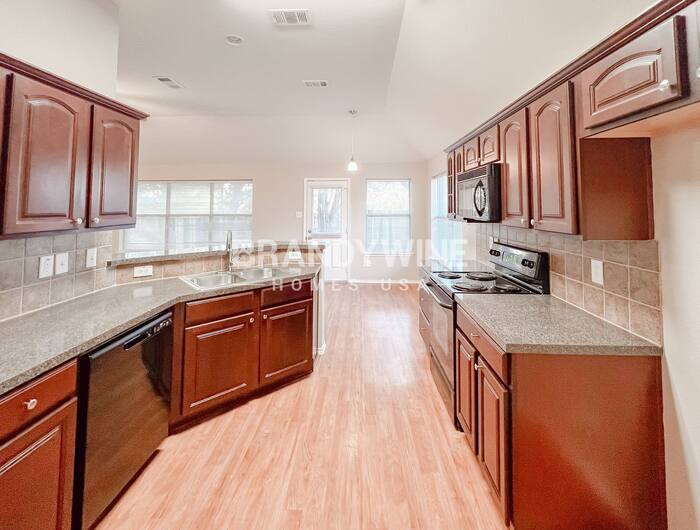 Building Photo - 806 Christine Dr