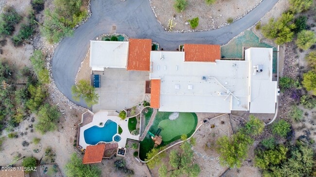 Building Photo - 2940 E Camino Juan Paisano