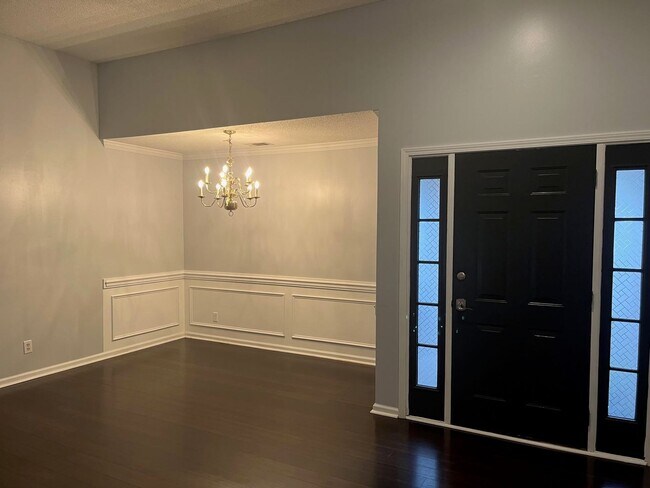 Building Photo - Updated 3 bedroom House in Georgetown