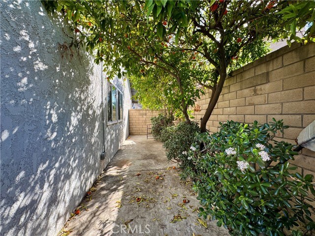Building Photo - 21 N Slope Ln