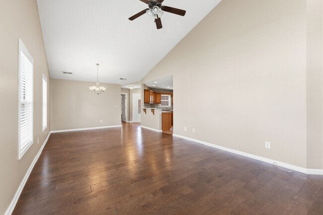 Building Photo - 395 Devon Chase Hill