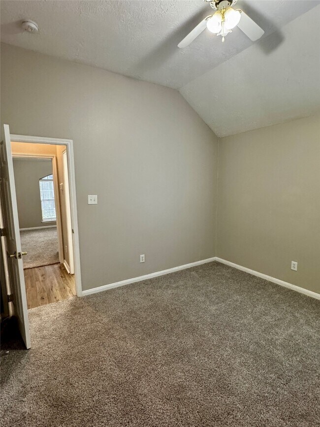 Building Photo - 6102 Sandy Valley Dr