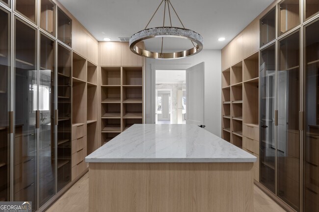 Building Photo - 407 Thunder Rd