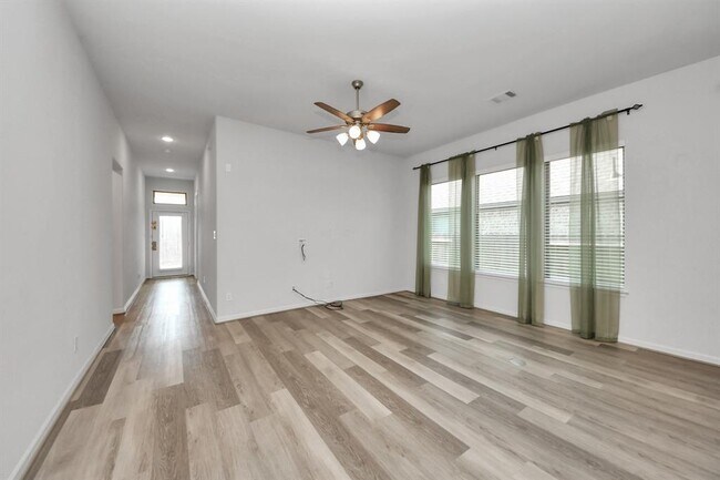 Building Photo - 11807 Latoveste Ln