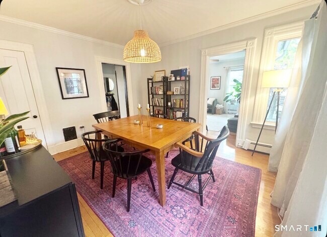 Building Photo - 73 Lawrence St