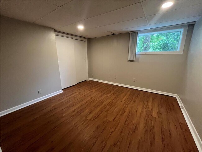 Building Photo - 3106 Duval St