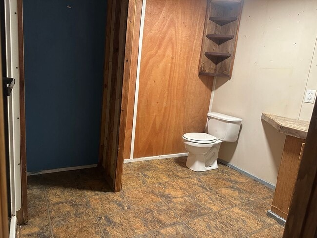 Building Photo - Charming 3 Bedroom 1 bathroom Mobile Home for Rent