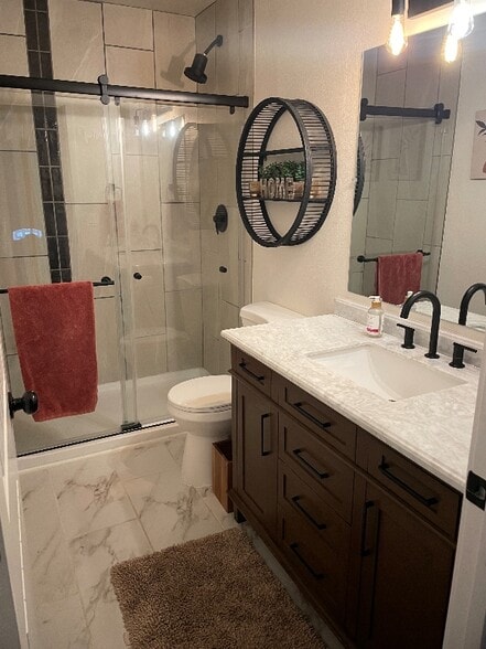 Building Photo - 1703 N Lea St