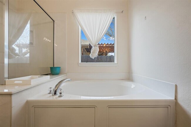 Building Photo - 221 Stone Crest Blvd