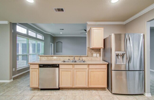 Building Photo - 4823 Upland Dale Ct