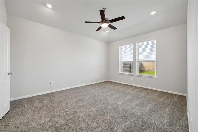 Building Photo - 21127 Secret Garden Ln