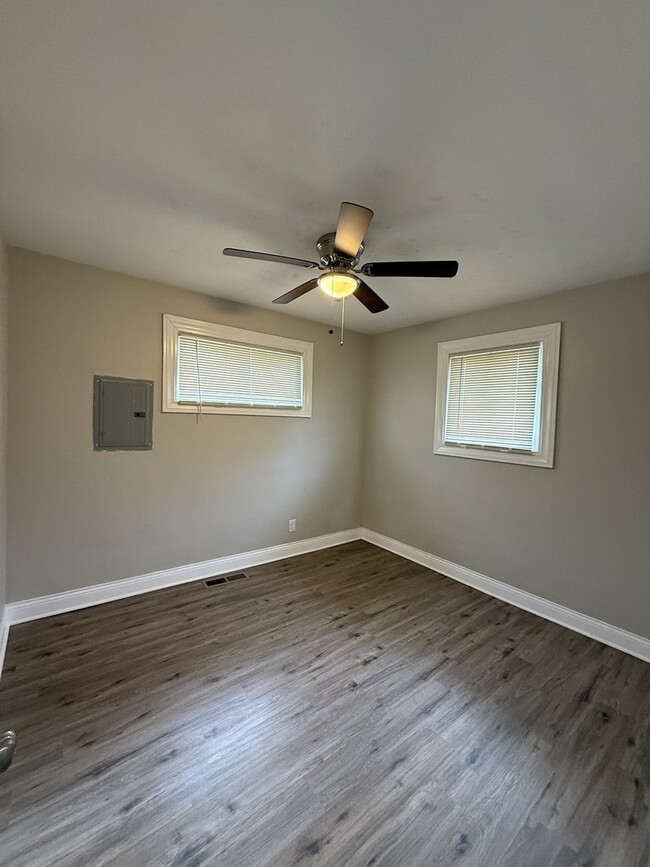 Building Photo - 17028 Greenbay Ave