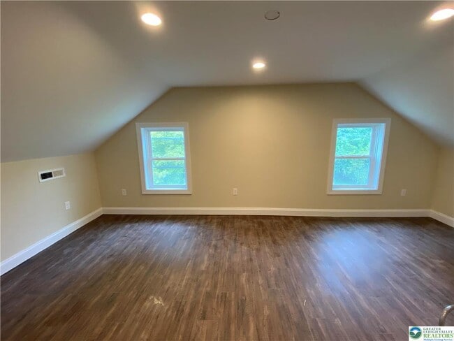 Building Photo - 5878 Sullivan Trail