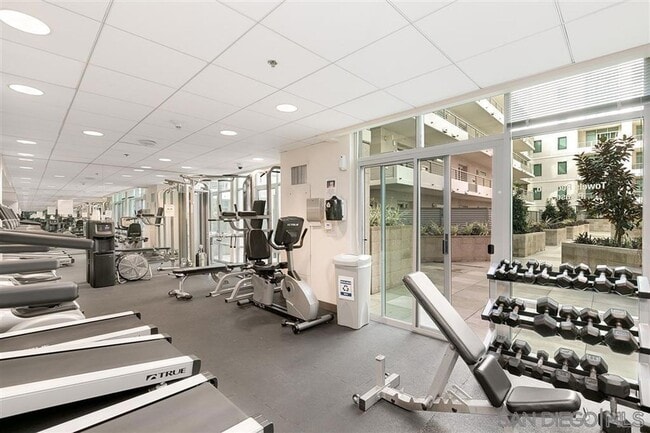 Building Photo - Furnished 1 bedroom, 1 bath in Acqua Vista...