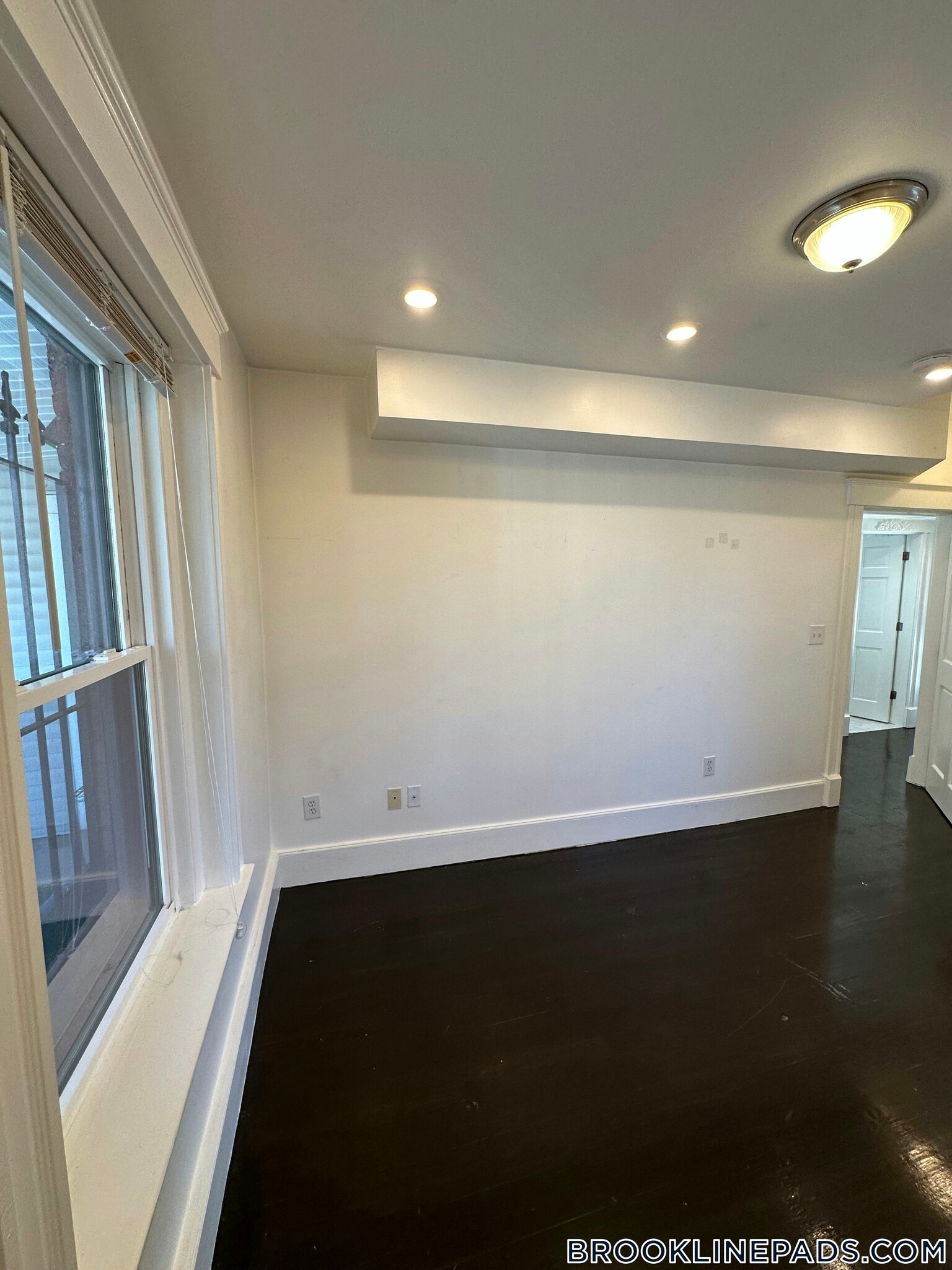 Building Photo - 40 Cameron St