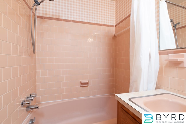 Building Photo - 2144 Skipwith Rd