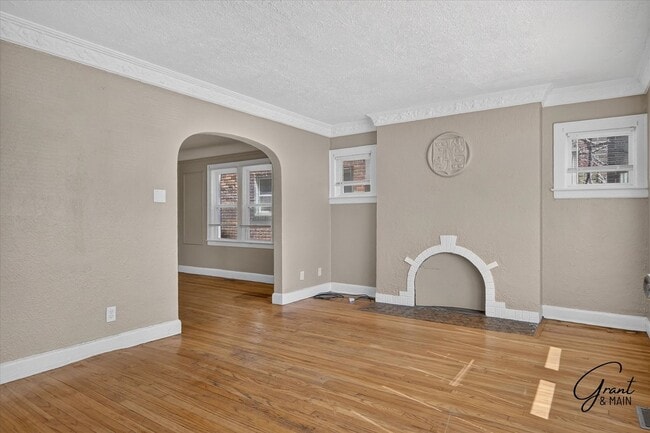 Building Photo - 17127 Roselawn St