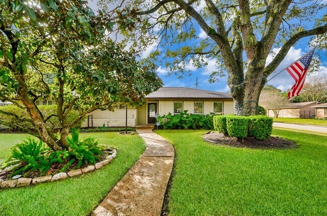 Building Photo - 4629 Briarbend Dr