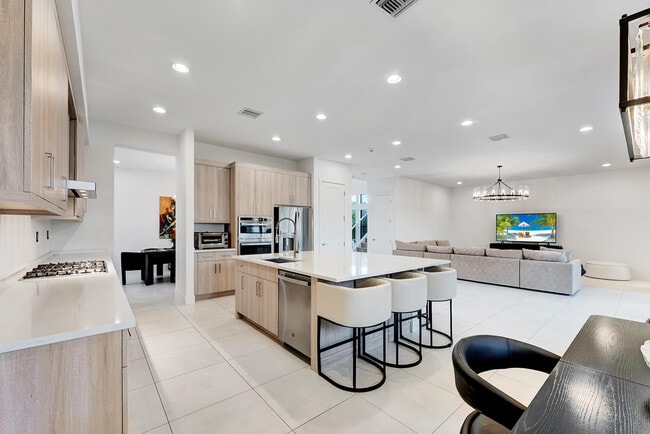 Building Photo - 8125 Crystal Downs Ave