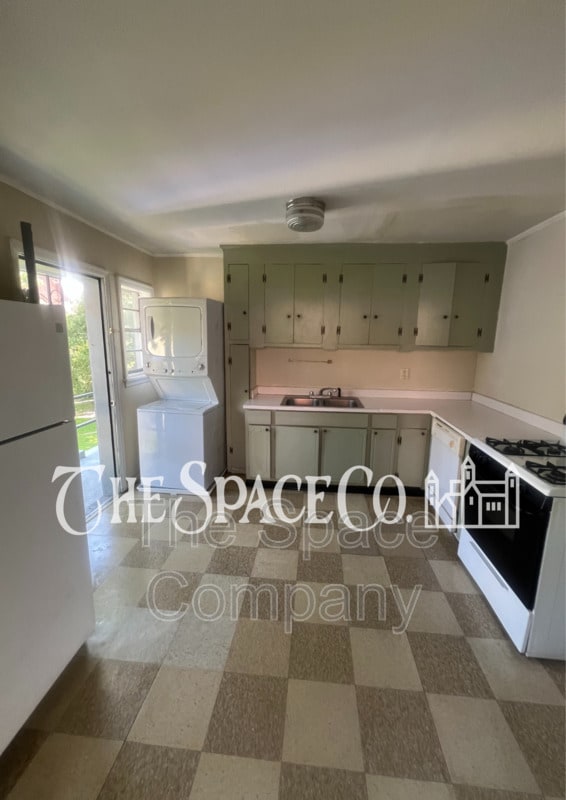 Building Photo - 49 Chapel St