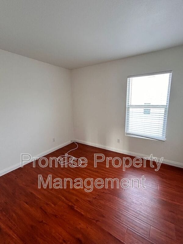 Building Photo - 1281 Avenida Amistad