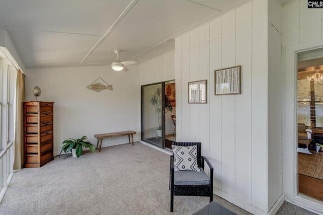 Building Photo - 8 Royalgate Dr