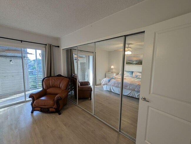 Building Photo - 2812 Garden Dr S