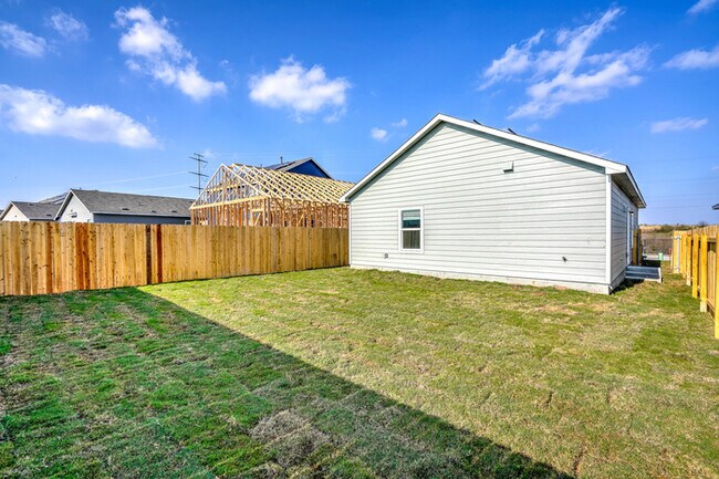 Building Photo - 14305 Sandrock Bnd