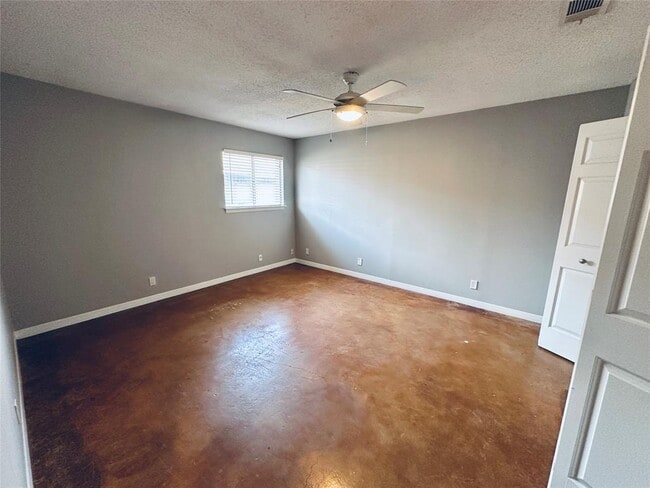 Building Photo - 3416 Willowrun Dr