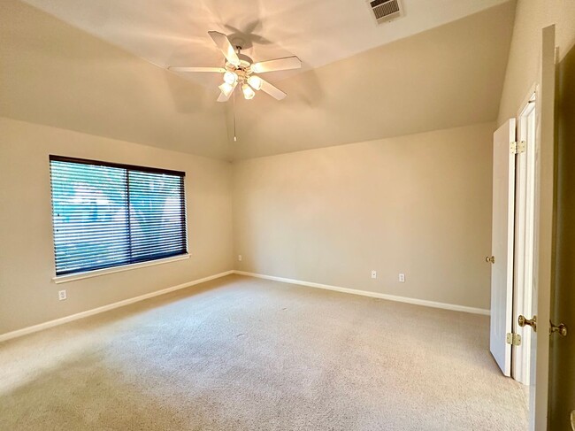 Building Photo - 1501 Santolina Ct
