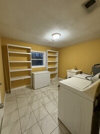 Building Photo - 2366 N Walston Bridge Rd